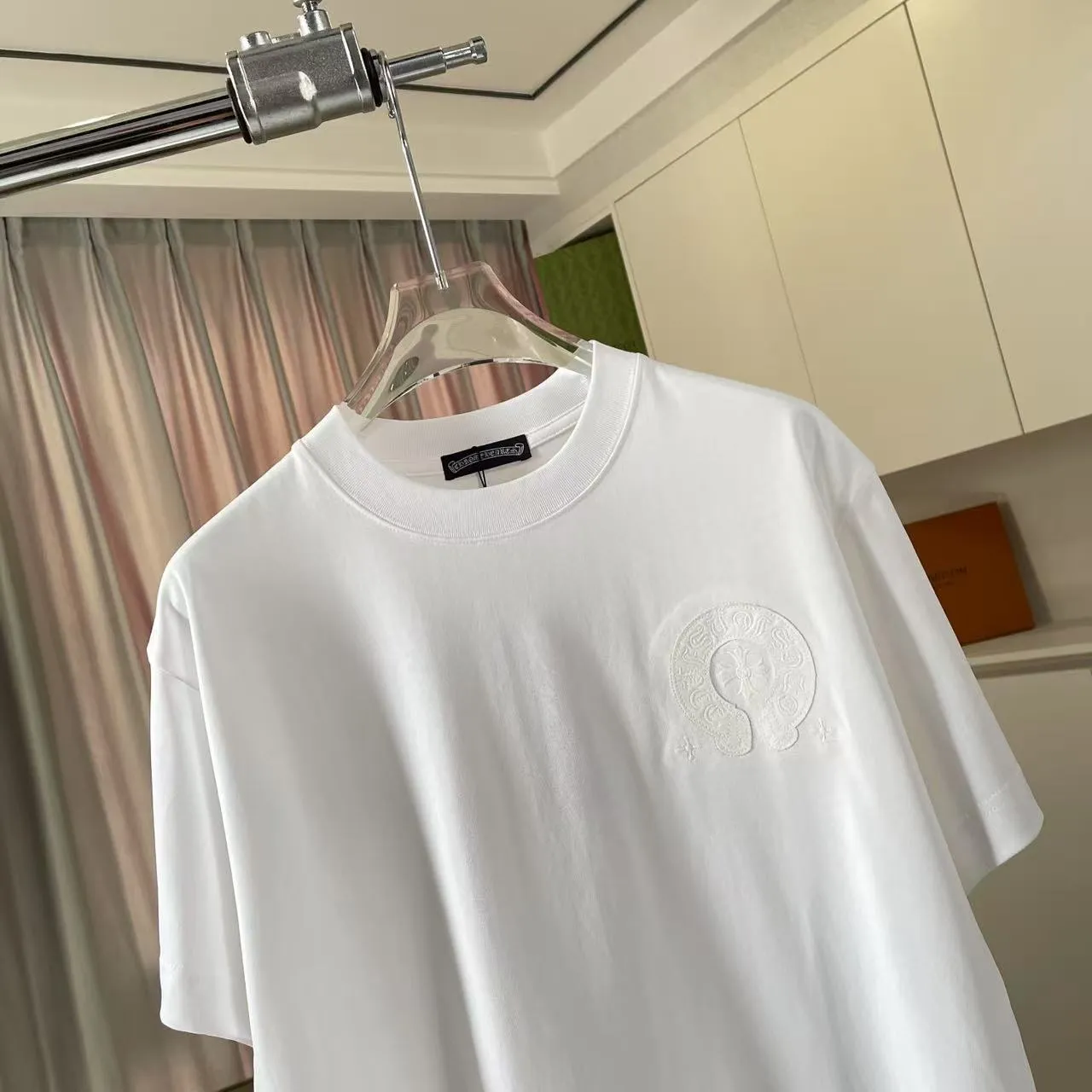 🅿️200 ch Cro* 2025 spring and summer new style Sanskrit horseshoe cross laser patch embroidery short-sleeved t-shirt custom fabric 300g same style for men and women Size: S M L XL XXL Five codes Color: black white